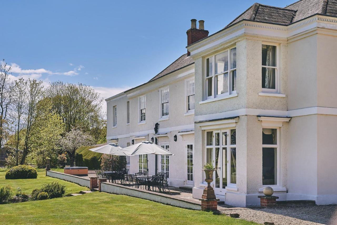 Equestrian Manor Villa Upton upon Severn Exterior photo