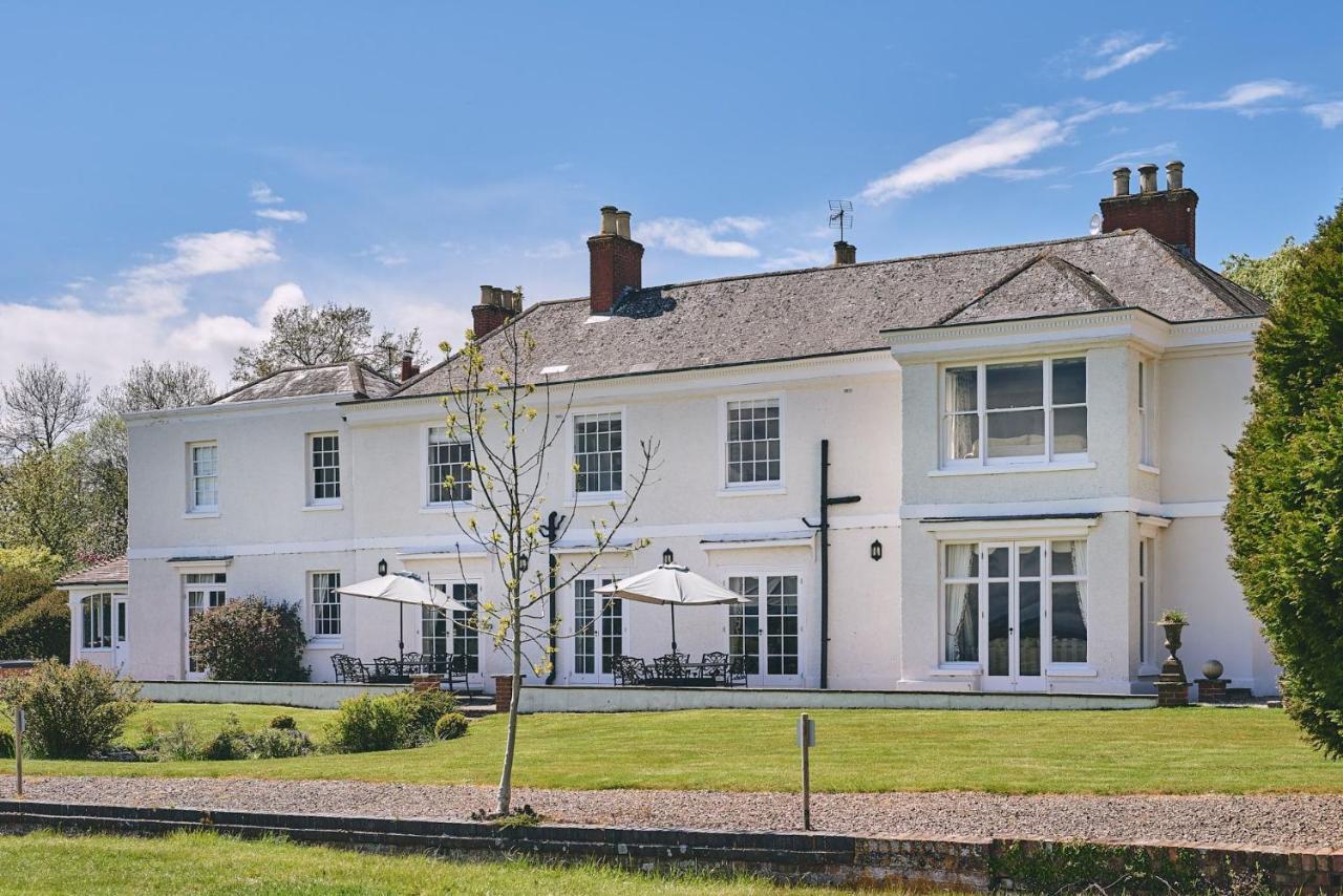 Equestrian Manor Villa Upton upon Severn Exterior photo